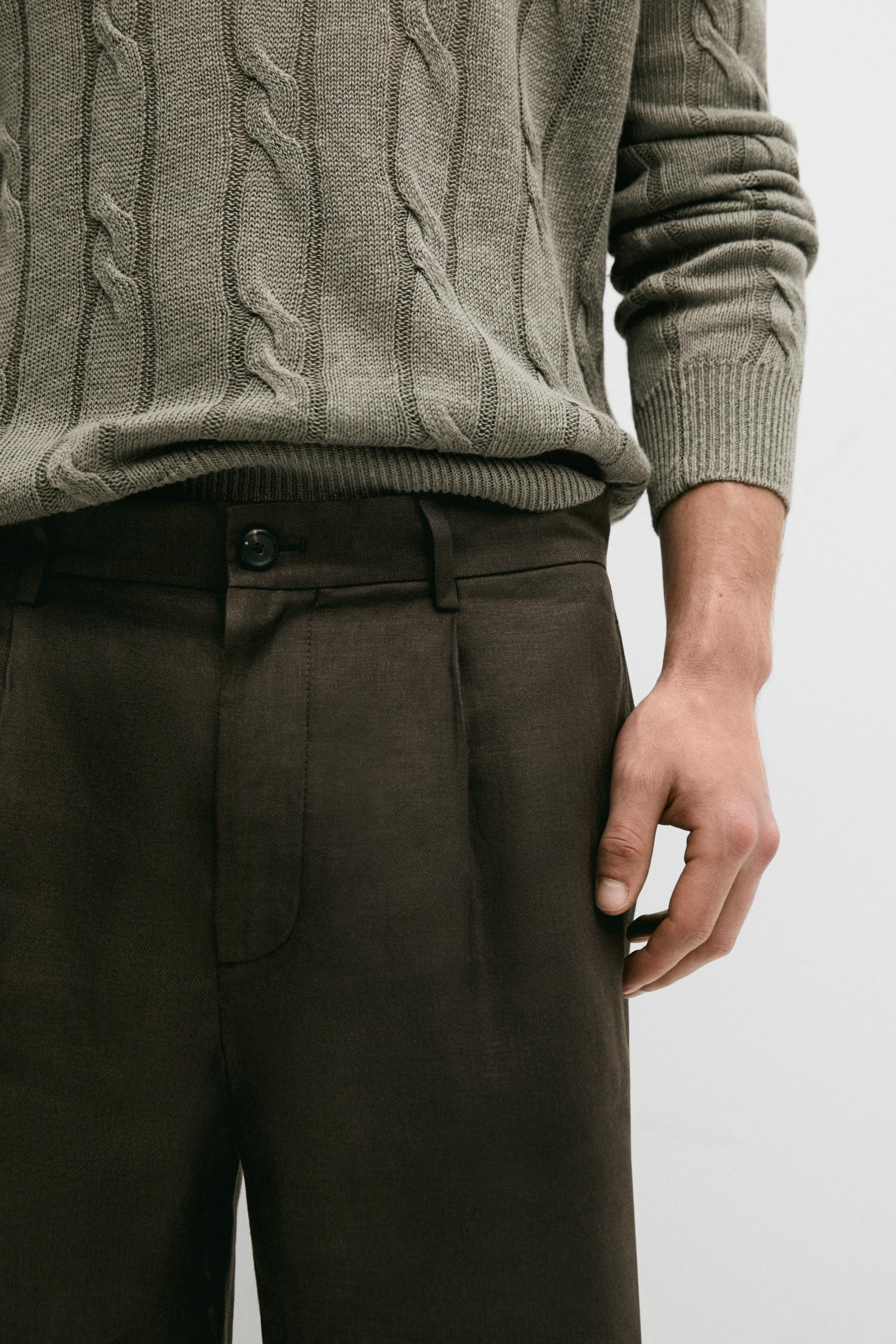 Linen Bermuda shorts with darts